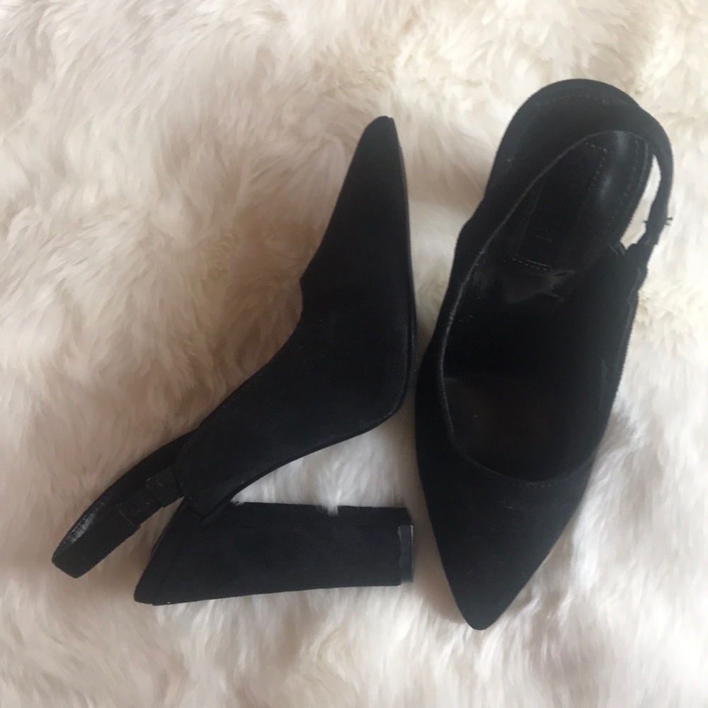 5.5 like New black heels from Forever 21